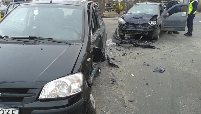 Ksiądz miał ponad dwa promile - uderzył w hyundaia