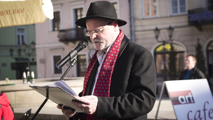 Wypili toast za sztukę w Rynku Trybunalskim