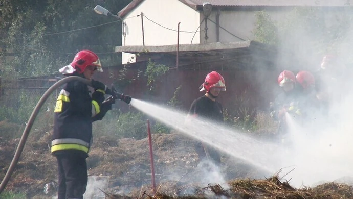 Rozpoczął się sezon na wypalanie traw