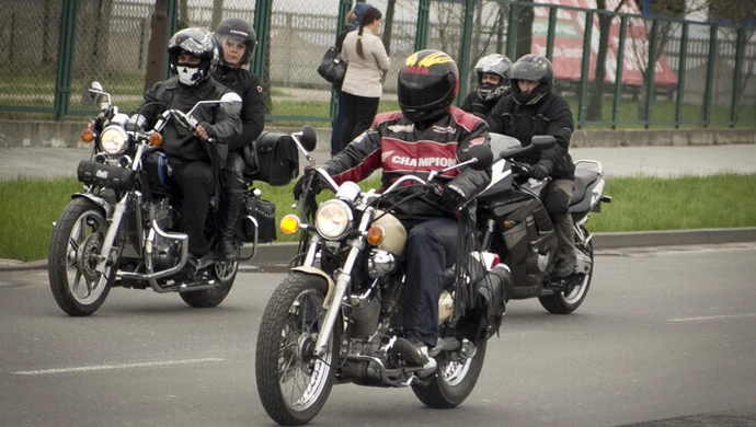 Kilkuset motocyklistów rozpoczęło sezon