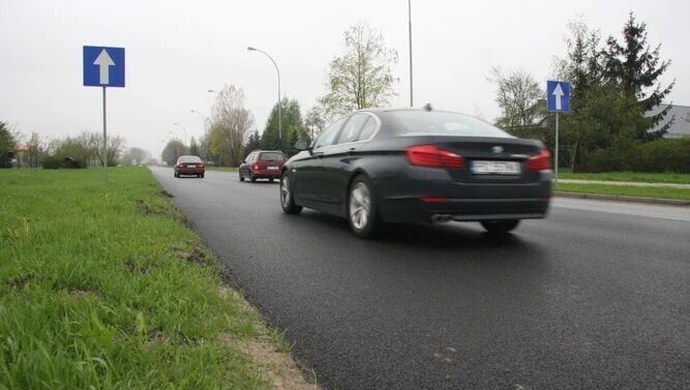 Kawałek Al. Sikorskiego bez dziur