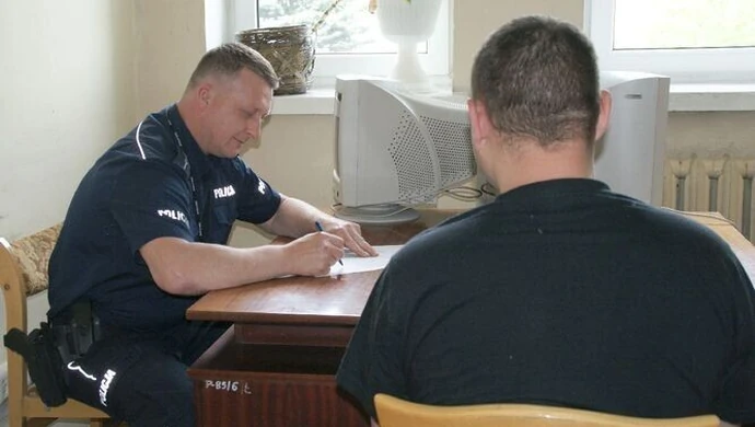 Para włamywaczy odpowie za kradzież motocykla