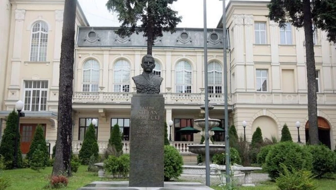 MOK i OSiR zaciskają pasa