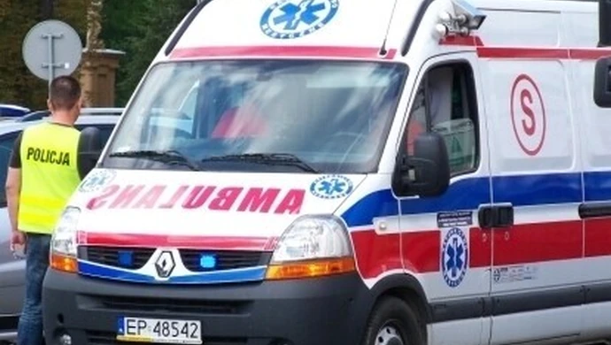 Niemowlę wypadło z wózka. Rodzice byli pijani