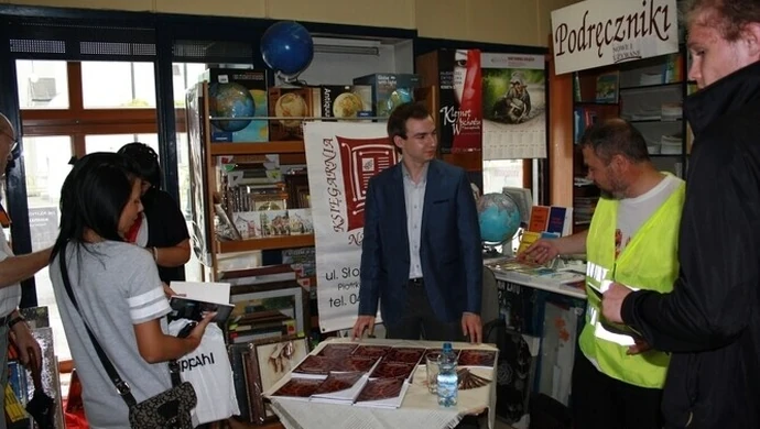 Jak politycy manipulują wyborcami