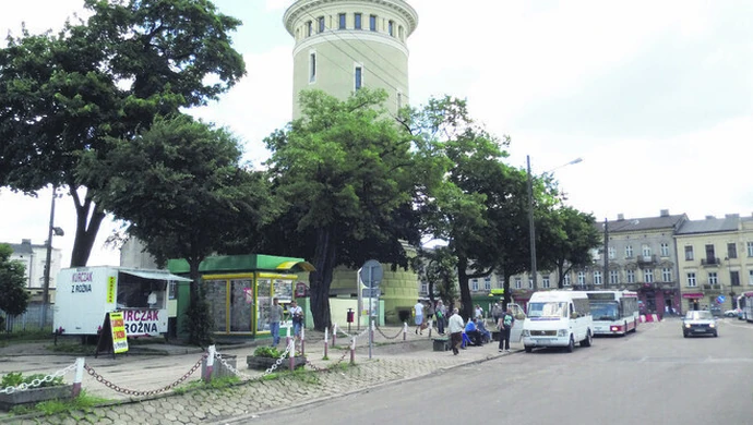 Wyremontują ulicę, zapomną o trawnikach?