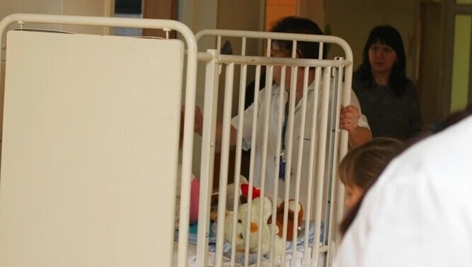 Urodziła pijane dziecko - sąd ograniczył jej prawa rodzicielskie