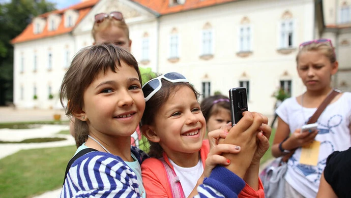 Dzieci z Piotrkowa odjechały "Kolorową lokomotywą"