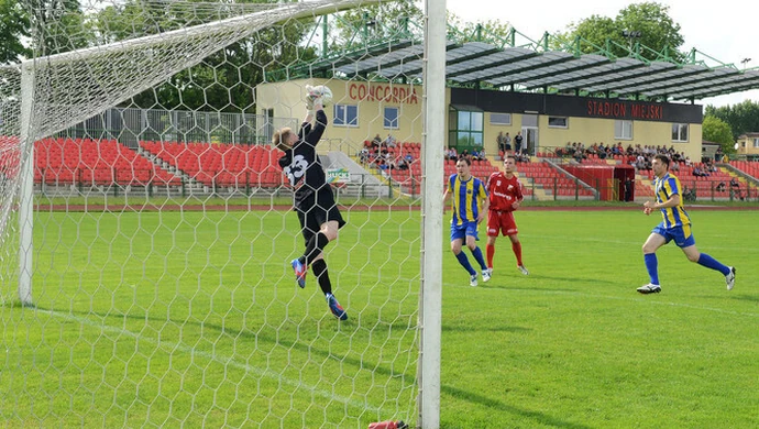 Paradyż woli oddać walkowera