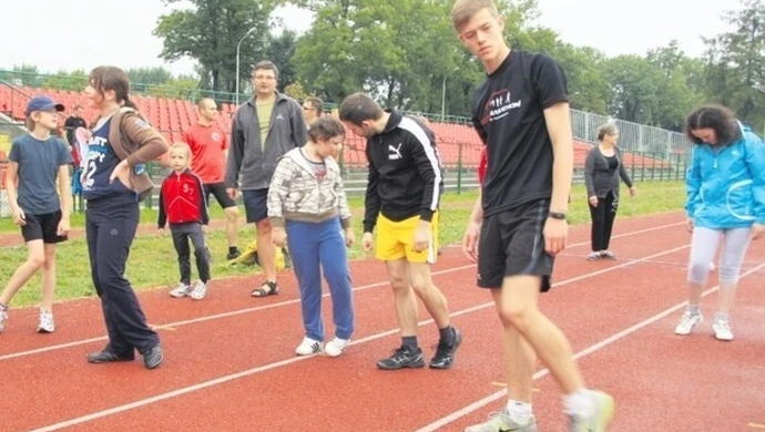 Biegają z niepełnosprawnymi, bo lubią