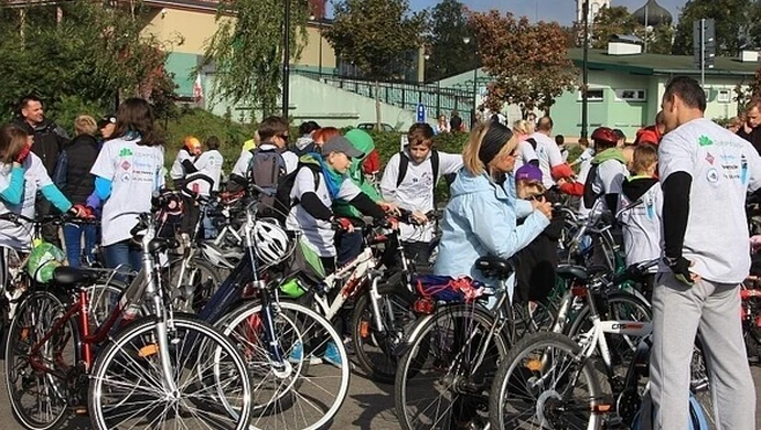 Kilkaset osób wyruszyło na rajd