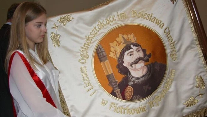 „Chrobry” ma nowy sztandar
