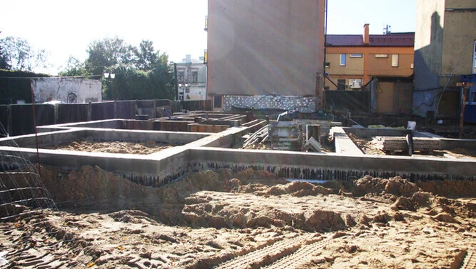 Trwa budowa bloku przy Zamurowej