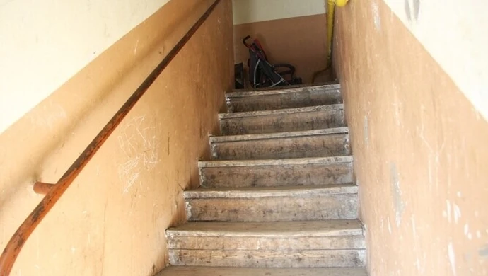 Za 255 tysięcy odświeżyli klatki schodowe