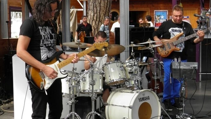 Monkey Grove umacniają przyjaźń polsko-francuską