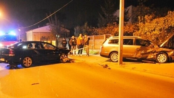 Potrącił pieszego i uderzył w inny samochód