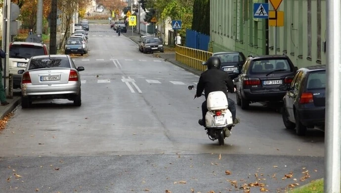 Oznakowanie nie może doczekać się zmiany