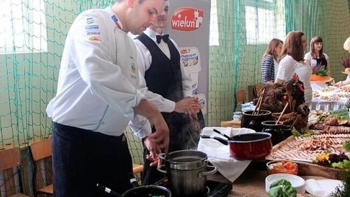 Uczniowie z Niechcic na Festiwalu Smaków w Bełchatowie
