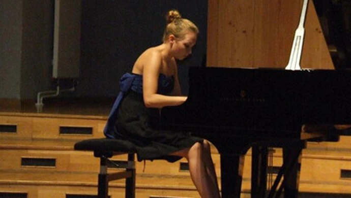 Piotrkowska pianistka podbija świat