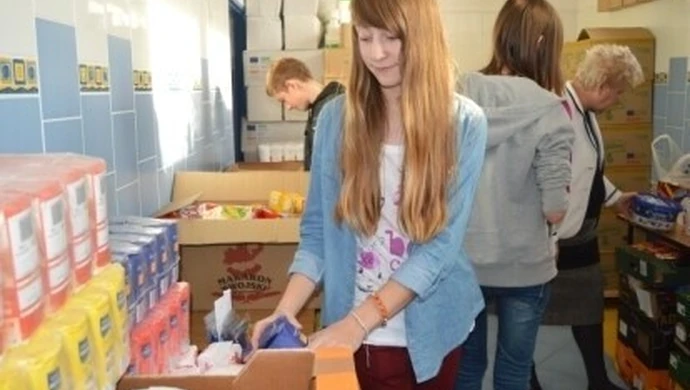 Uczniowie zebrali aż tonę żywności