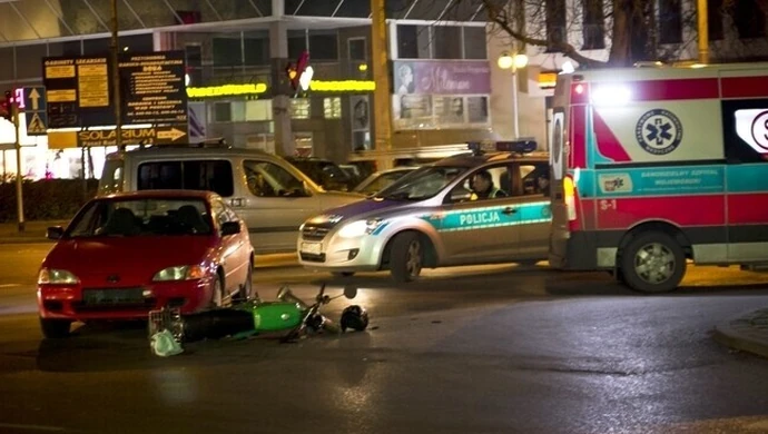 Kolizja motocykla z osobówką