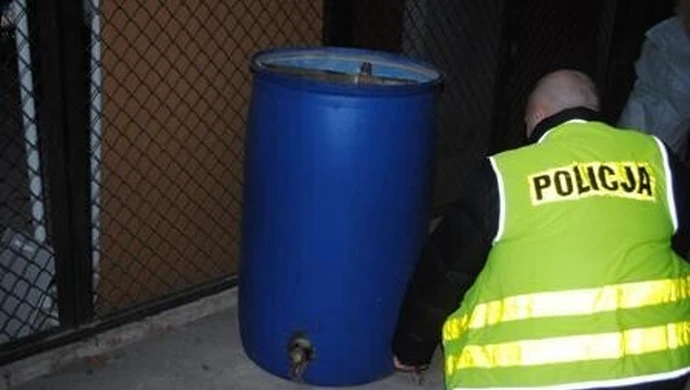 Produkował nielegalny alkohol, został zatrzymany