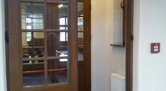 Na dworcu PKP nie ma drzwi