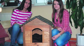  Uczniowie pomagają zwierzętom ze schroniska