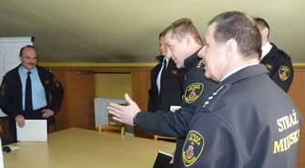 Strażnicy miejscy na ulice 