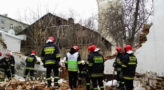 Piotrków: Runęła ściana przy Dąbrowskiego