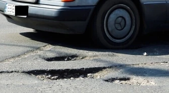 Dziury będą łatać przez miesiąc