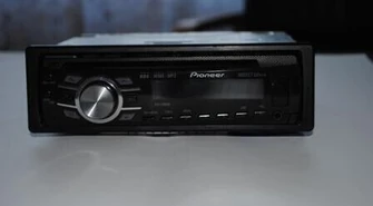 Włamywali się do audi, szuka ich policja