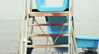 Nowa zjeżdżalnia już zniszczona?