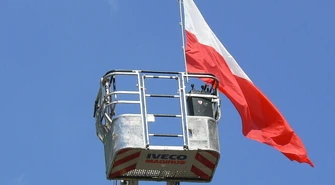 Piotrkowianie uszyli najdłuższą flagę