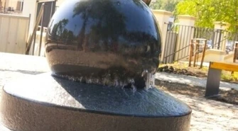 Fontanna na dworcu będzie włączona 