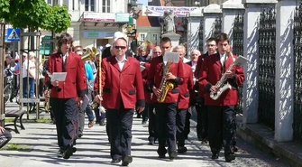 Orkiestry dęte przeszły ulicami Piotrkowa 