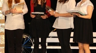 Młodzi bywają jeszcze poetami