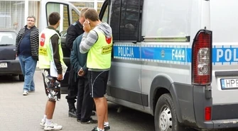 Opluł ulotki i ubliżał wolontariuszom