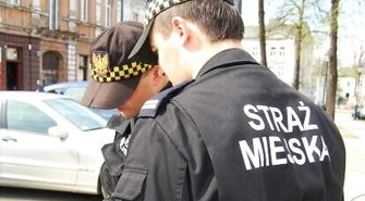 Strażnicy miejscy uratowali mężczyznę przed samobójstwem