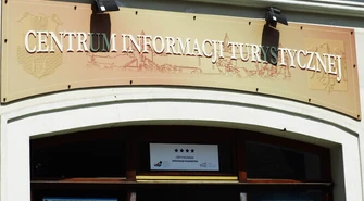 Spacer po mieście: Kamienne pomniki i tablice 