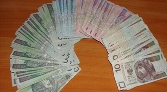 Chciał wyłudzić 30 tysięcy &#8222;na policjanta&#8221;