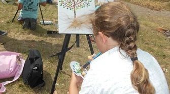 &#8222;Kolorowa lokomotywa&#8221;  artystycznie rozwija