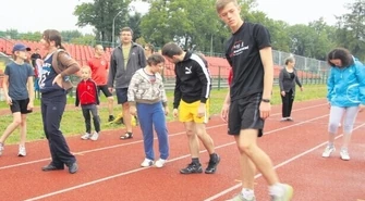 Biegają z niepełnosprawnymi, bo lubią