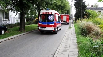 Policja, straż i karetka przy ul. Niecałej