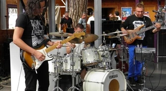 Monkey Grove umacniają przyjaźń polsko-francuską