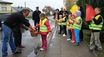 Uczniowie z Bujen pytali: mandat czy cytryna?