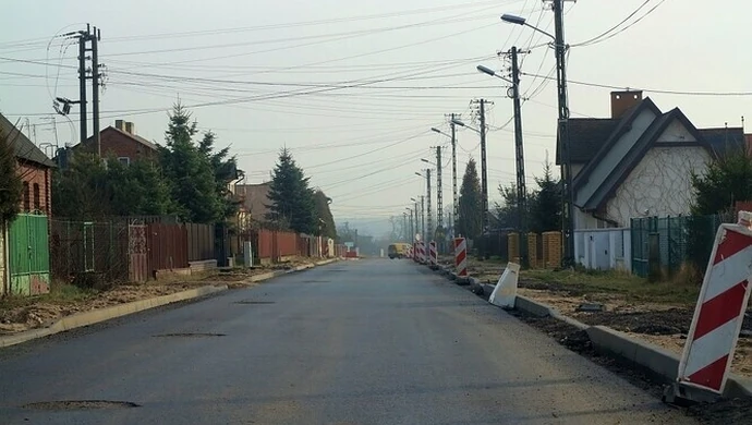 Razem naprawią drogi i posadzą drzewa