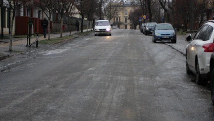 Fatalne warunki do jazdy na drogach miasta i regionu