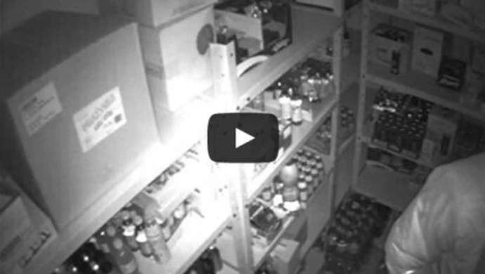 Włamywacz w "Stacyjce" - nagranie trafiło do Internetu