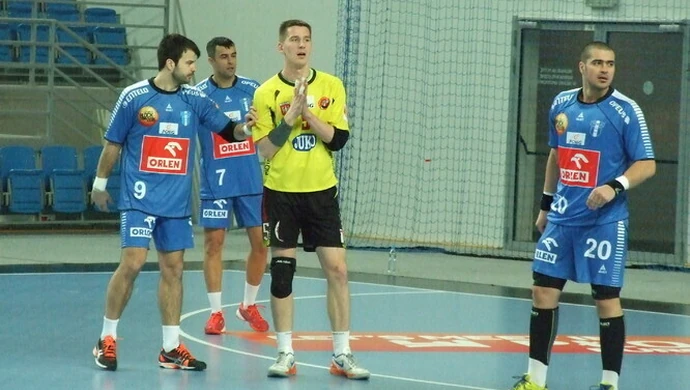 Osiem minut Nera, porażka Piotrkowianina